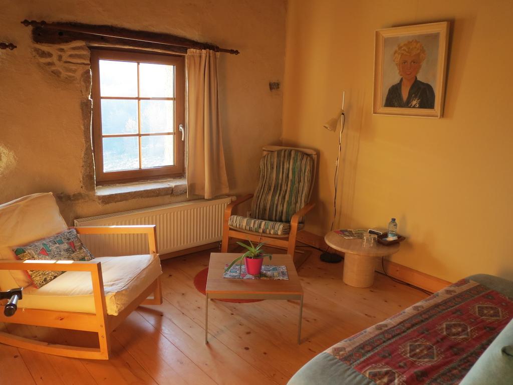 Les Grandes Fontaines Bed & Breakfast La Longine Bilik gambar
