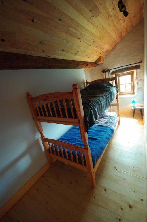 Les Grandes Fontaines Bed & Breakfast La Longine Bilik gambar