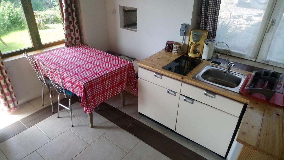 Les Grandes Fontaines Bed & Breakfast La Longine Luaran gambar